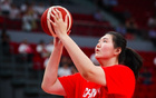 中國(guó)女籃大勝51分，7人得分上雙，張子宇首秀亮眼。