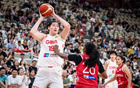 女籃大勝后遇困境，張子宇效率低，宮魯鳴需反思。