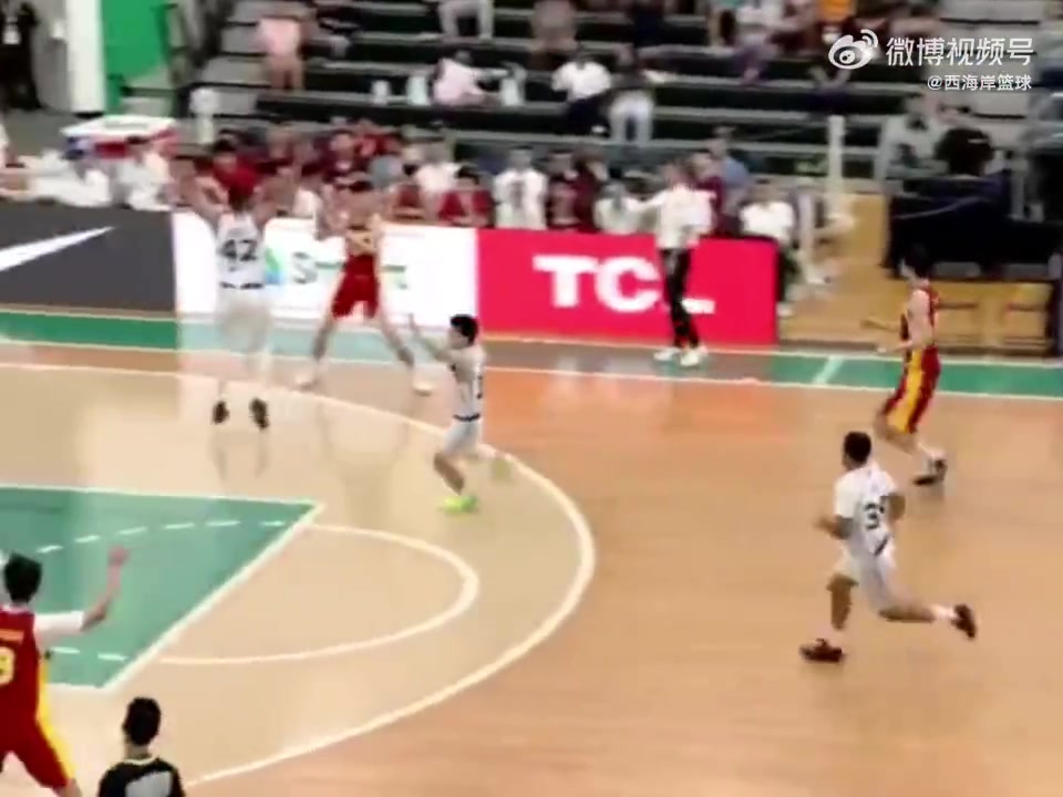 這真學過的FIBA喜感解說楊瀚森暴扣噢Baby謝謝你